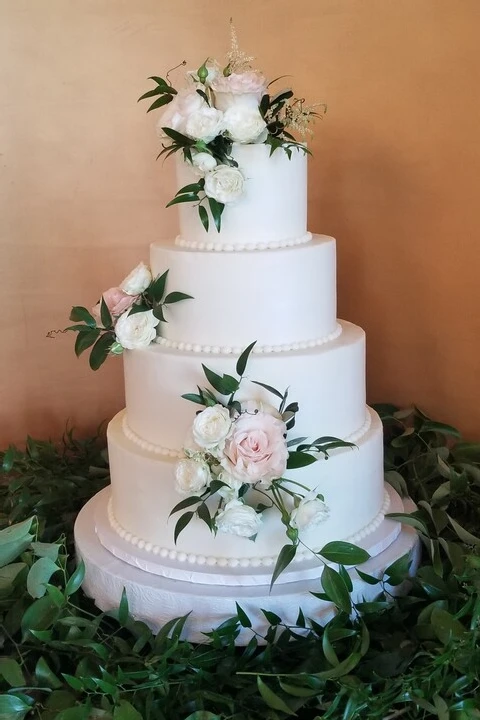 Cake by Alessandra 